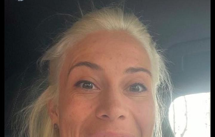 Snowboardistka Eva Adamczyková šla na blond.