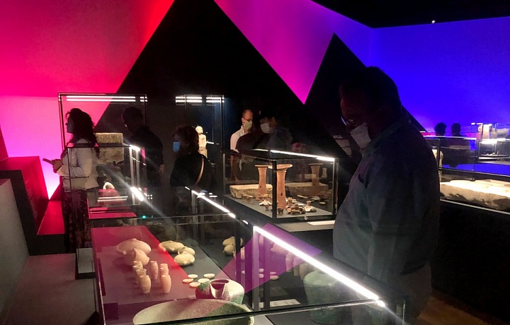 Na výstavě jsou k vidění i předměty z denního života. 