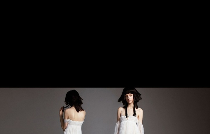 Asymetrie a elegance. To je nova Vera Wang.