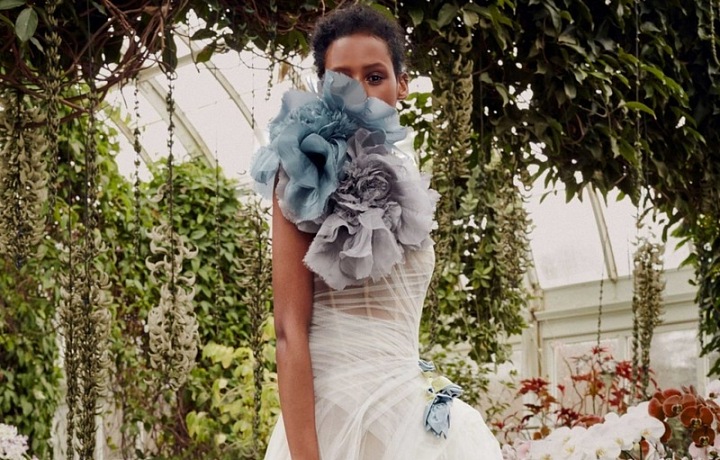 Vera Wang - model Delphinium