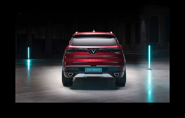 VinFast Lux SA2.0, zadní část vozu