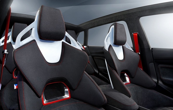 Česká vlajka na oslavu 100 reubliky