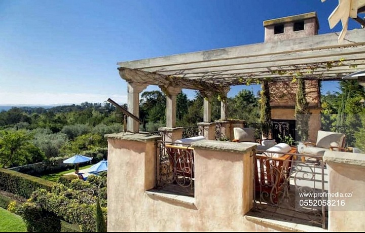 Výhled z nového sídla Meghan a Harryho