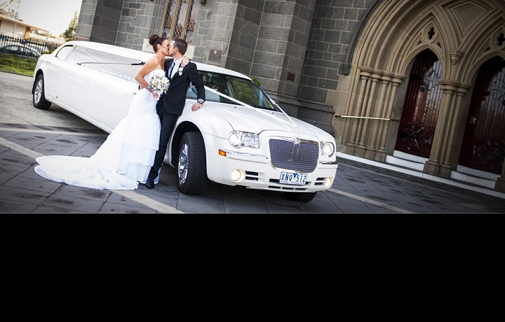 Luxusní svatební limuzína