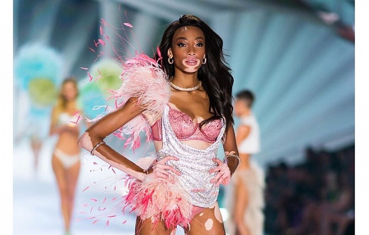 8. místo Winnie Harlow