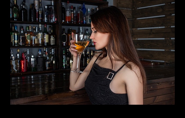 Mladé alkohol již tolik netáhne jako generace jejich rodičů