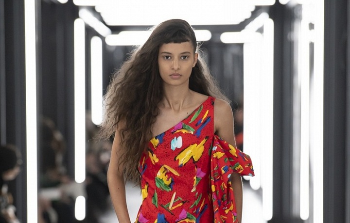 Luxusní kolekce hýří barvami