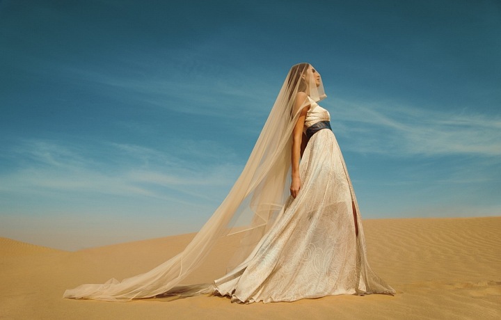 Šaty lehčí než vzduch!