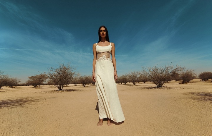 Šaty lehčí než vzduch!