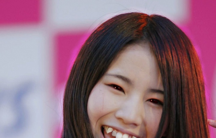 Je považováno za přitažlivé, pokud má žena křivé zuby