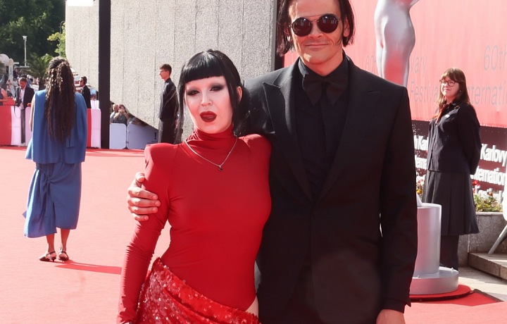 Travis Bacon a Angie Sambrotto