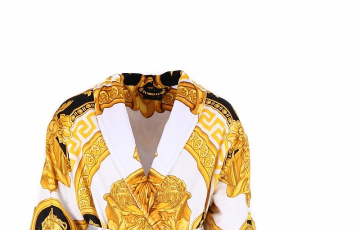 Ikonický župan Versace