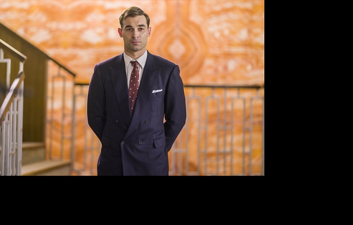 Adam Vacula v roli Petra Kučery ve Zlaté labuti