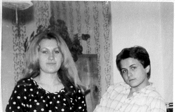 S maminkou Naďou Tomicovou Chrobokovou a její sestrou (Pavla Tomicová)