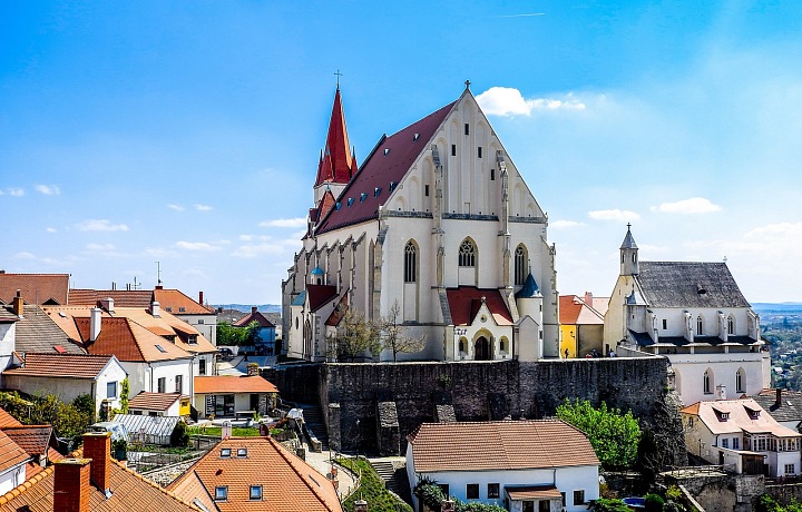 Kandidátka si politiku vyzkoušela už ve Znojmě, tam ji však zastupitelé odvolali  