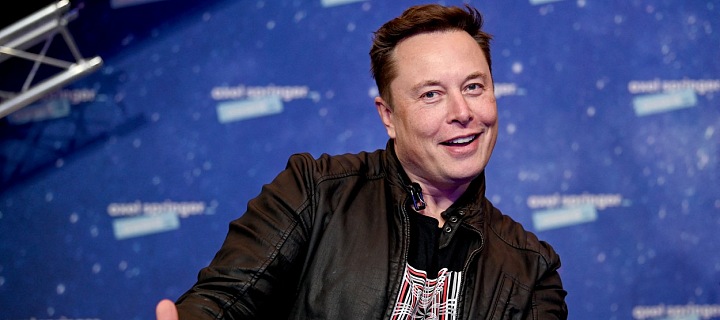 Elon Musk jde za převzetím Twitteru
