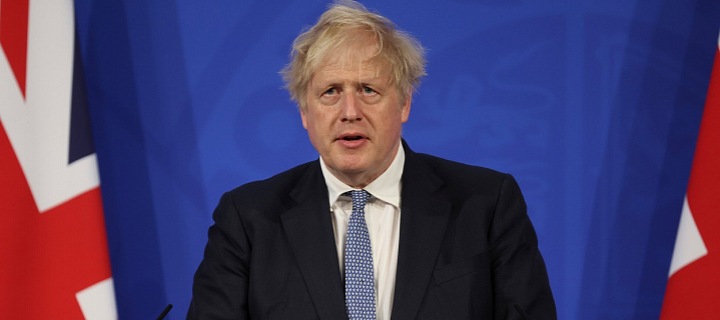 Johnson je i nadále britským premiérem