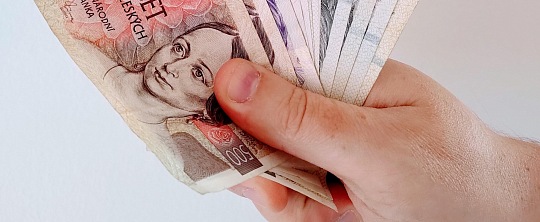 Mzdy v Česku už v průměru přesahuje 50 tisíc, oproti Německu jsou ale pořád ještě poloviční