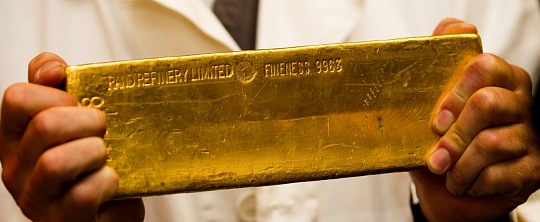 Hlad po zlatu roste. Nákupy hlásí ČNB i drobní investoři, ti však mohou lehce naletět