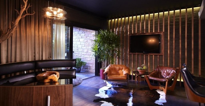 The Hollywood Roosevelt, studio pro 2 na 5 nocí: 54 700 Kč