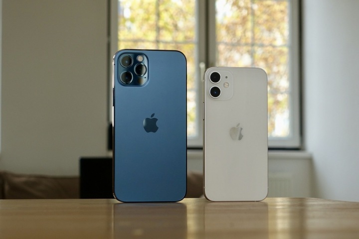 Apple iPhone 12 Apple iPhone 12