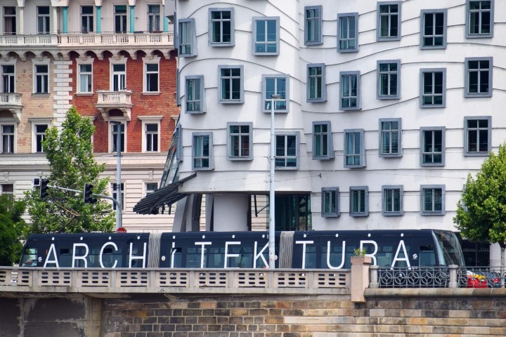 Architram travels the streets of Prague