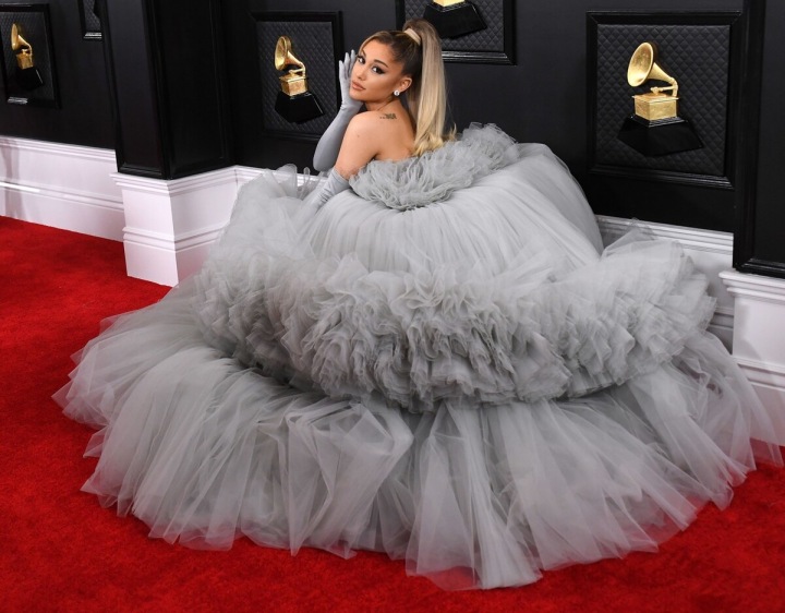 Ariana Grande na hudebních cenách Grammy Ariana Grande na hudebních cenách Grammy