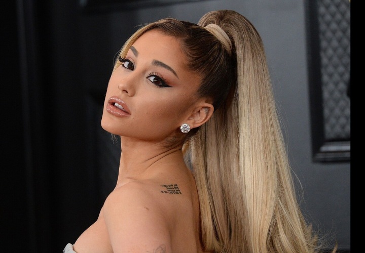 Zpěvačka Ariana Grande na hudebních cenách Grammy