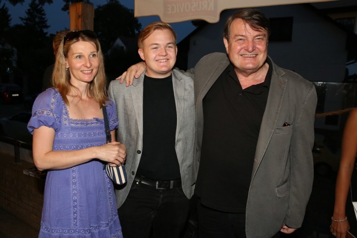 Michaela Novotná, Artur Štaidl a zesnulý Ladislav Štaidl. Michaela Novotná, Artur Štaidl a zesnulý Ladislav Štaidl.