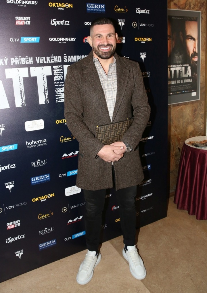 Attila Végh je vyučený kuchař. Dnes kraluje MMA. 