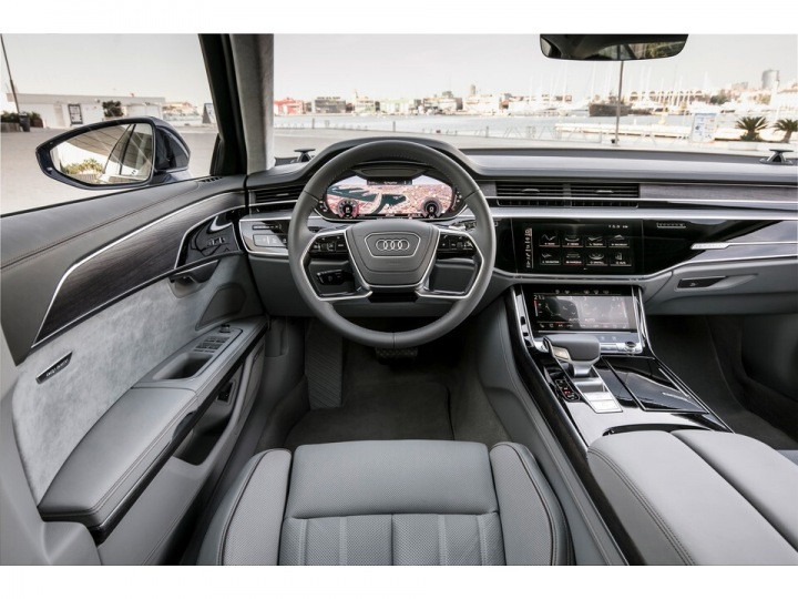 Audi A8 interiér Audi A8 interiér