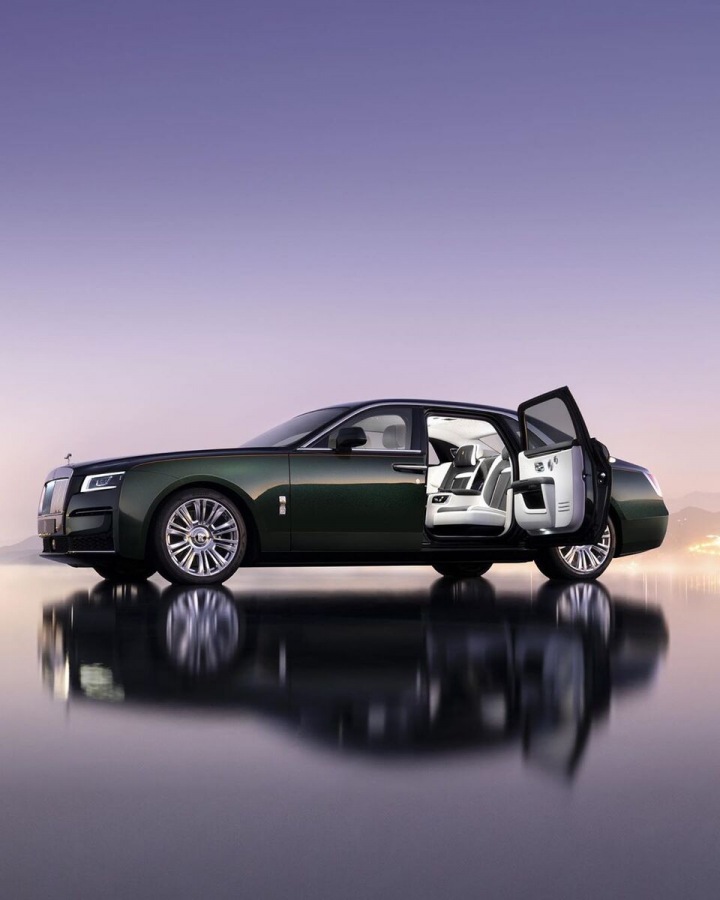 Automobil Rolls-Royce Ghost Extended Automobil Rolls-Royce Ghost Extended