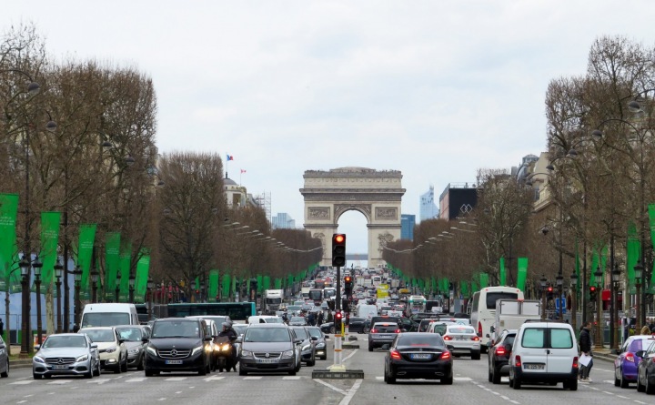 Avenue Champs-Élysées s Arc de Triomphe du Carrousel Avenue Champs-Élysées s Arc de Triomphe du Carrousel