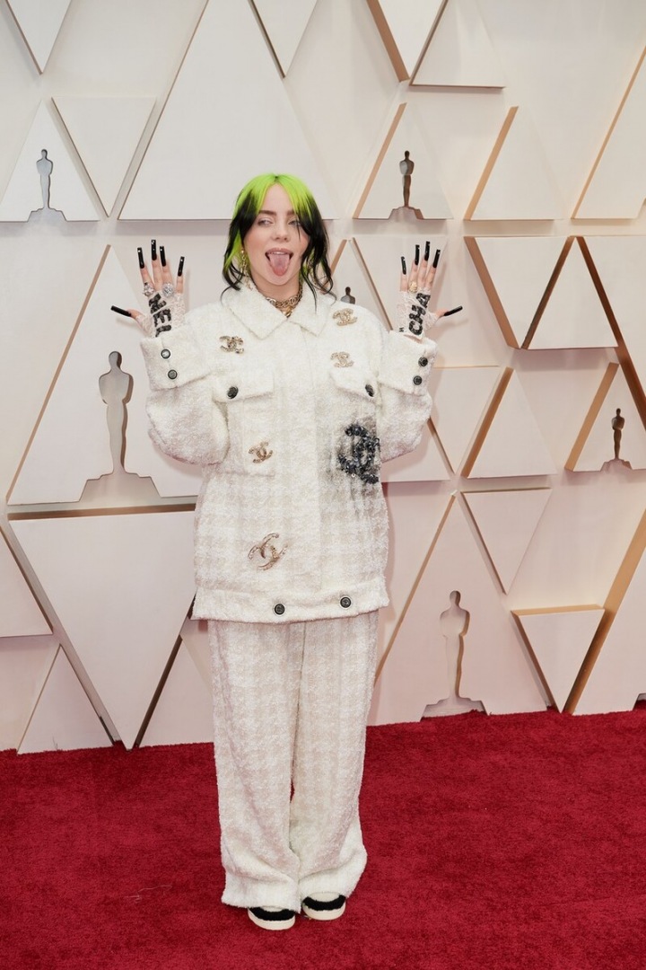 Billie Eilish na udílení filmových cen Oscar Billie Eilish na udílení filmových cen Oscar