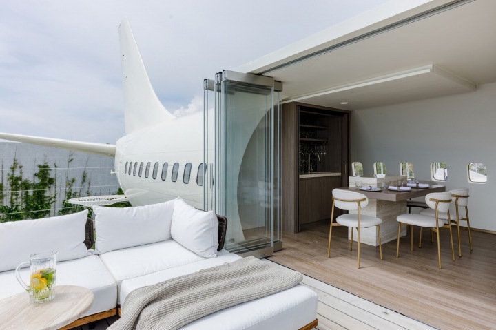 Letadlo, které je předělané. na hotel.