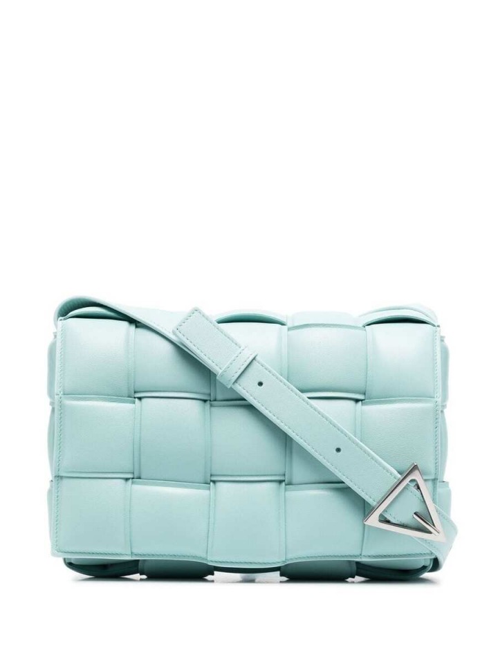 Modrá kabelka Bottega Veneta. Modrá kabelka Bottega Veneta.