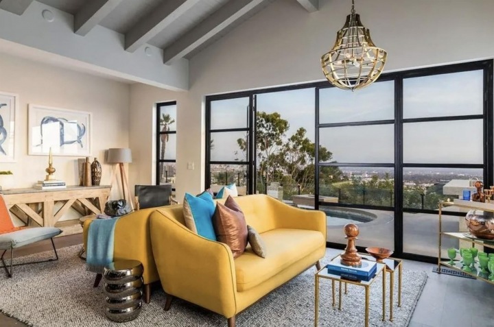 Moderní dům je uvnitř designový skvost