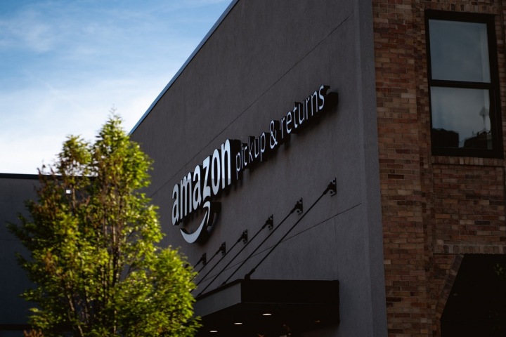 Budova společnosti Amazon ve Philadelphii Budova společnosti Amazon ve Philadelphii