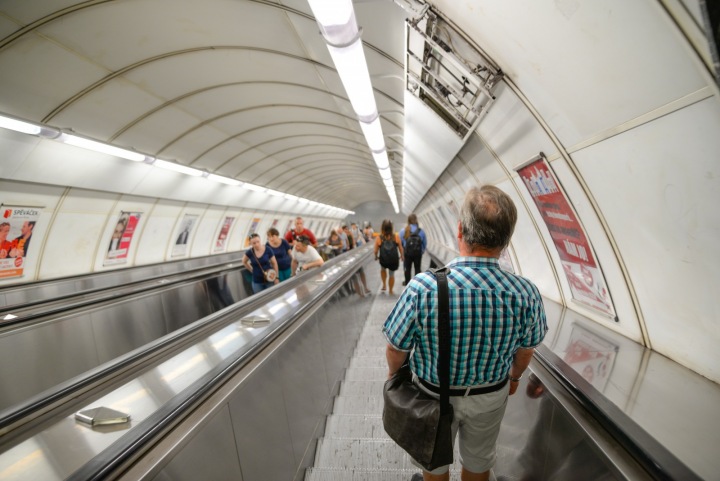 Metro představuje jedno z míst, kam se lze schovat