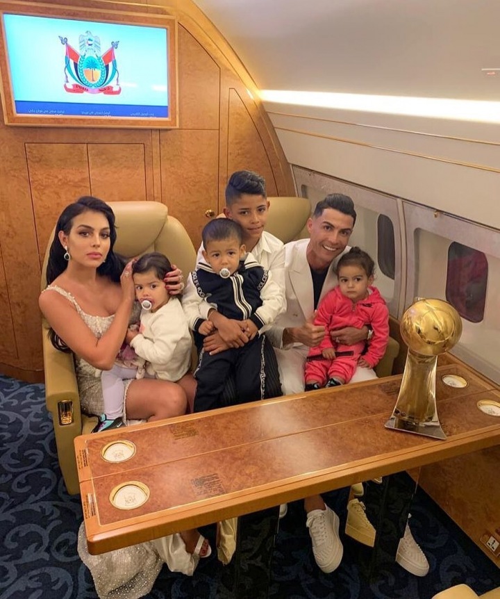 Cristiano Ronaldo s rodinou Cristiano Ronaldo s rodinou