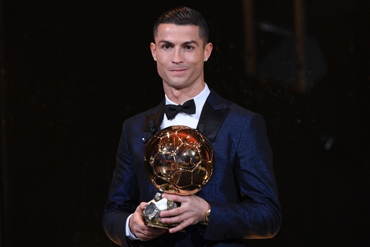 Cristiano Ronaldo s trofejí Cristiano Ronaldo s trofejí