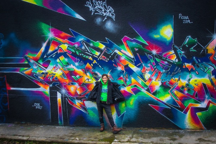 Pravidelně obměňované grafity na zdi v areálu Pragovky Pravidelně obměňované grafity na zdi v areálu Pragovky