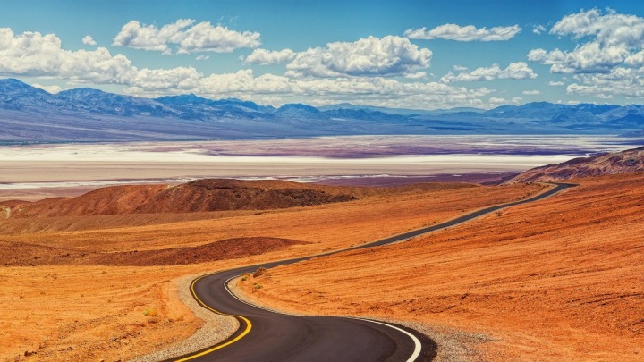 Silnice v Death Valley Silnice v Death Valley