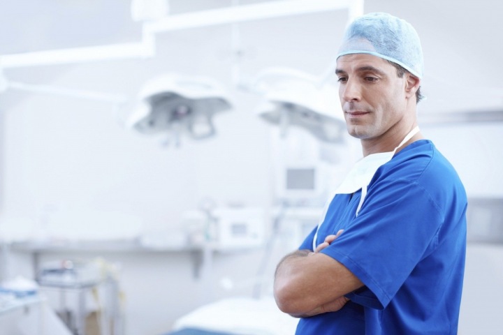 Patients are aggressive to tired medical staff. Patients are aggressive to tired medical staff.