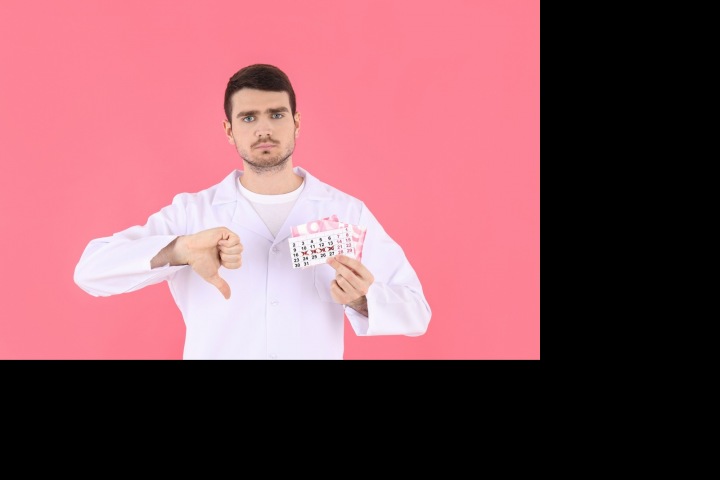 Palec dolů. Palec dolů.