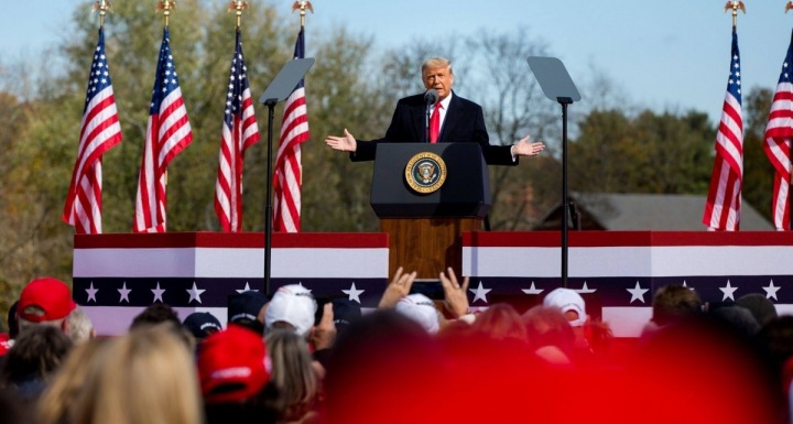 Současný americký prezident Donald Trump. Současný americký prezident Donald Trump.
