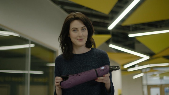 Samantha Payne dělá z dětí superhrdiny. Samantha Payne dělá z dětí superhrdiny.
