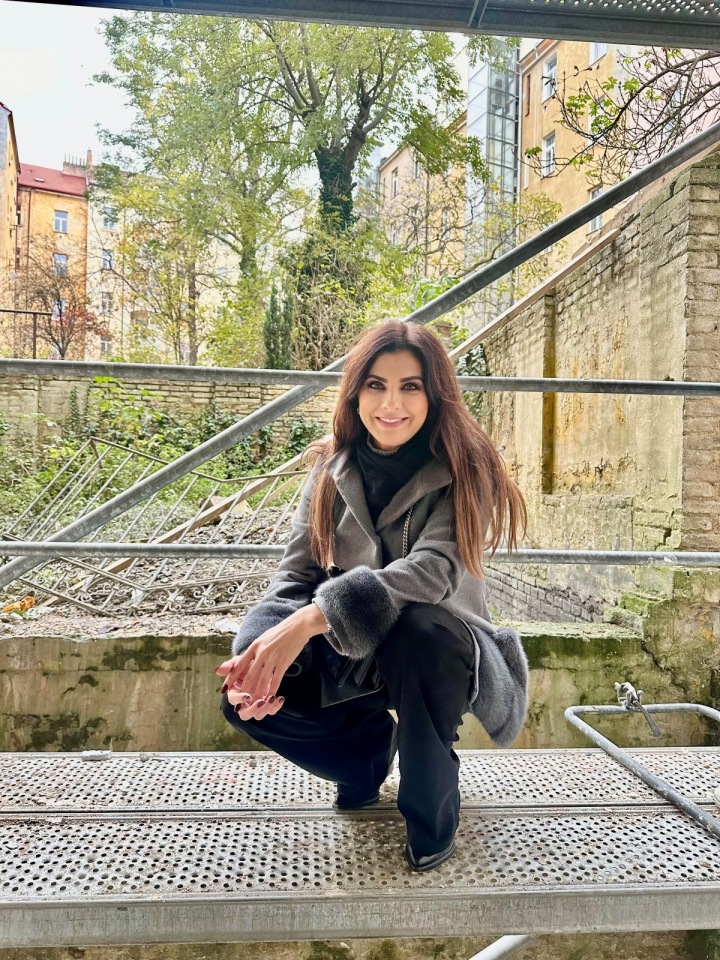 Elena Jakubovič na rekonstrukci činžovního domu.