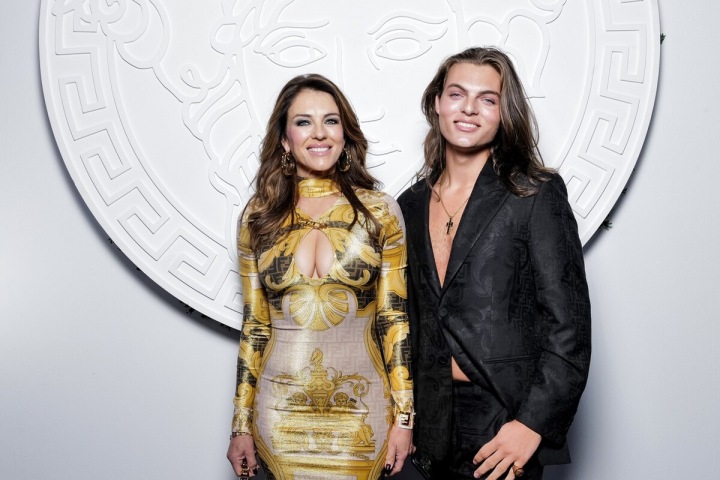 Elizabeth Hurley a její syn Damian Hurley