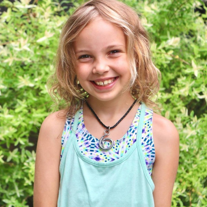 Ella Grace z Kanady se snaží zase zachraňovat oceány. Ella Grace z Kanady se snaží zase zachraňovat oceány.